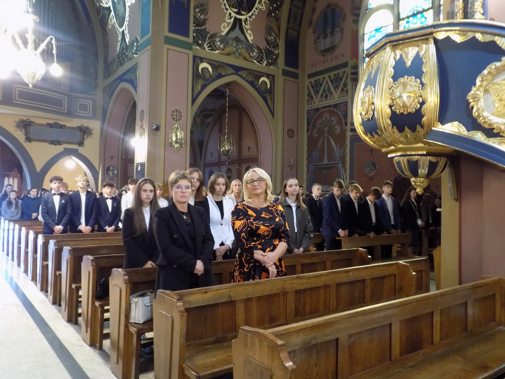 Zdjęcie Ślubowanie klas pierwszych 2023-2024 (6)ddadf763-8fb7-4c1c-832a-d1bb85ef825f.jpg w galerii Uroczyste Ślubowanie Klas Pierwszych